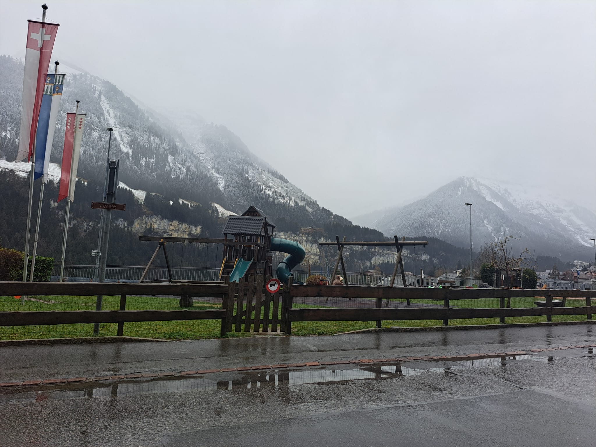La rénovation du parc pour enfants à Champéry pourrait se faire d'ici à cet automne
